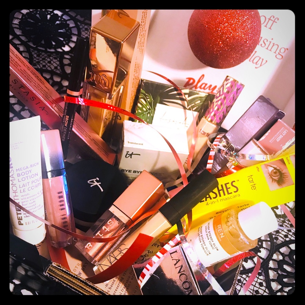 Makeup Holiday Gift Set